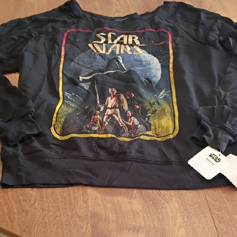 Star Wars Black Crewneck Top Juniors Size Small NWT